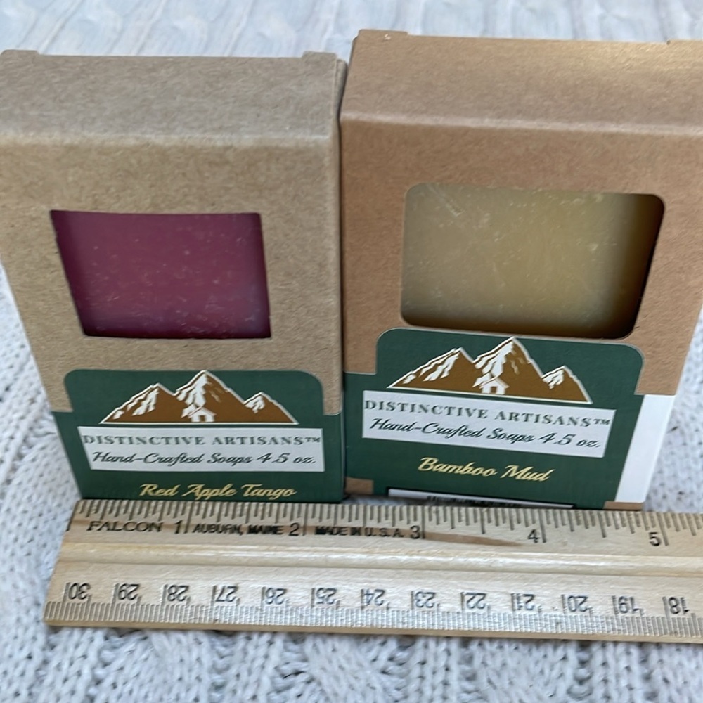 NWT Distinctive Artisans Hand-Crafted Soaps lot of 2. Red Apple Tango/Bamboo Mud - Picture 7 of 7